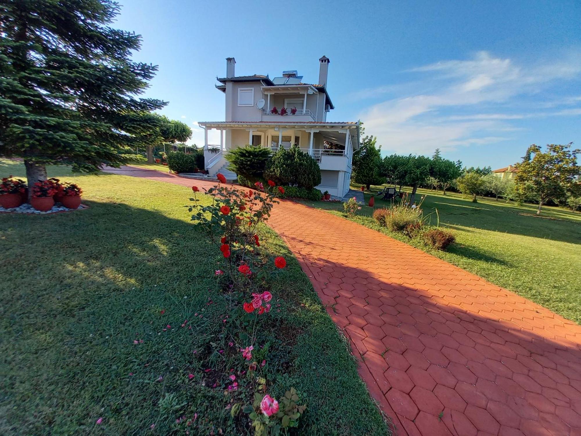 Willa Tammy'S Garden House Leptokaria Zewnętrze zdjęcie